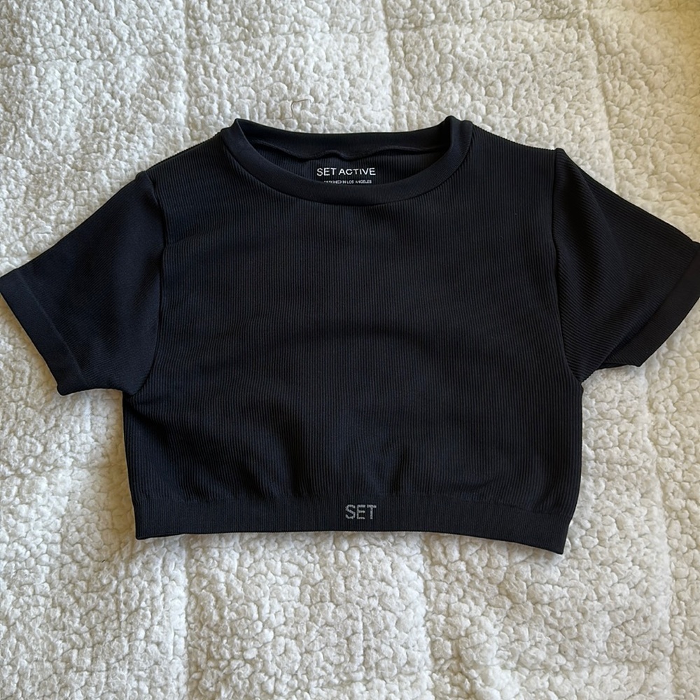 SET ACTIVE CROP TOP